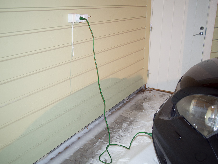 Car heating connected to iSocket